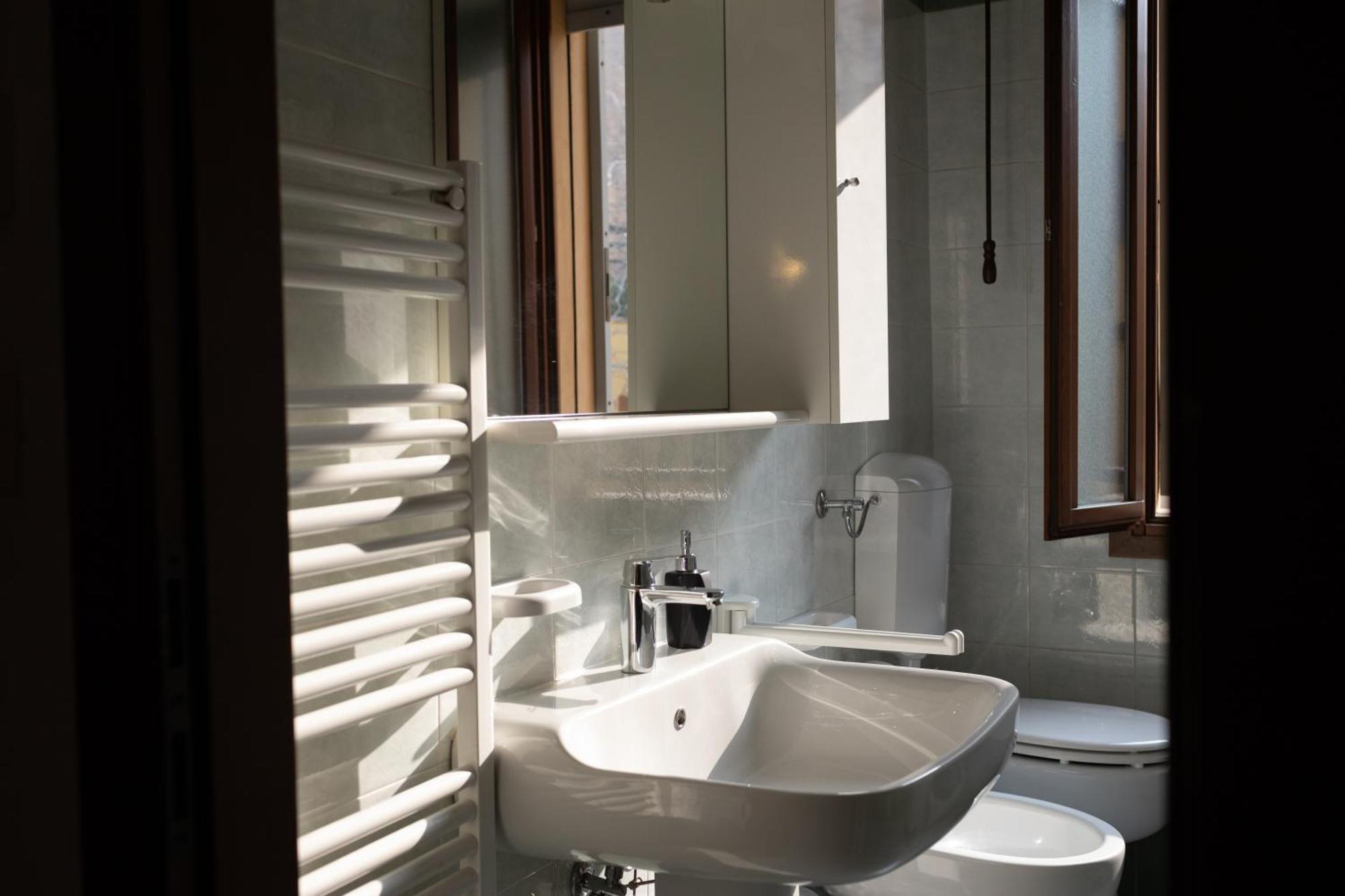M.G. Home 2 A Un Passo Da Tutto Bologna Eksteriør bilde